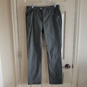 Lee Essential Chino Pants in Charcoal
